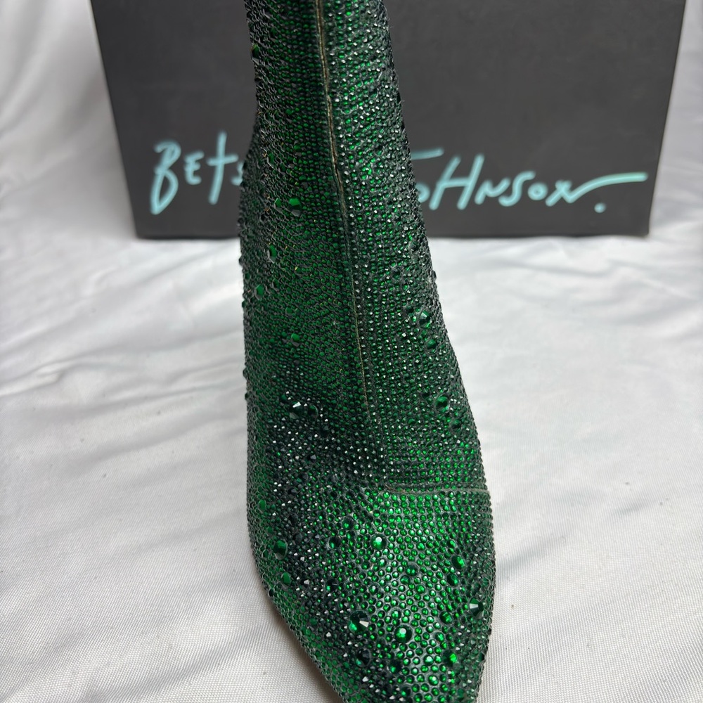 NWB Betsey Johnson Cady Emerald Rhinestone Ankle Boots.‎ SIZE 5.5 - Picture 4 of 12